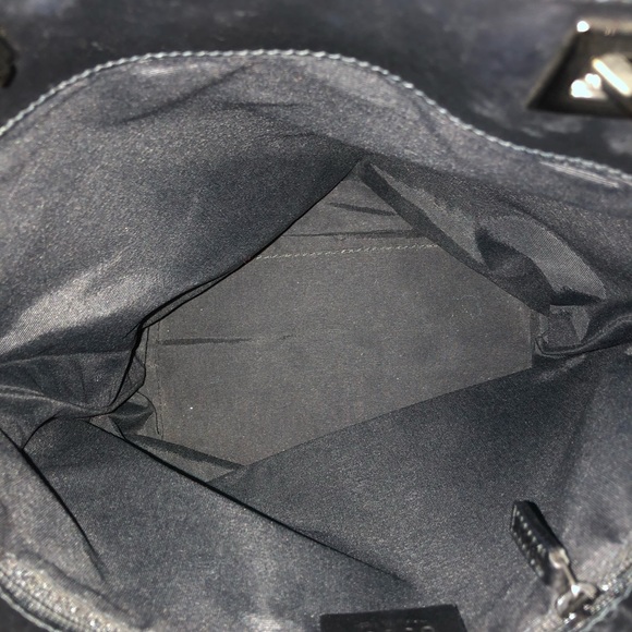 SOLD —Authentic Gucci compact tote - Picture 6 of 7